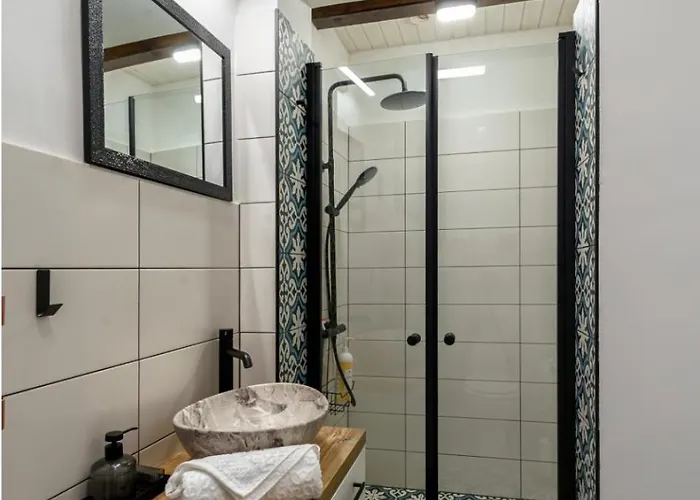 A Kulcshoz Menedek * Kulcs