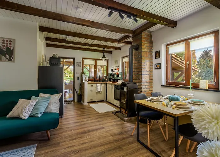 A Kulcshoz Menedek Ferienhaus Kulcs