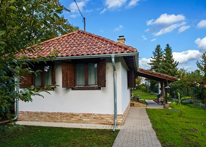 A Kulcshoz Menedek * Kulcs